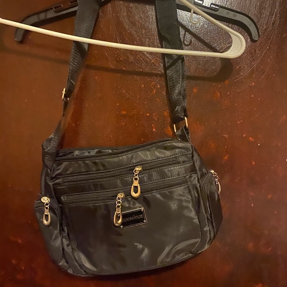 Purses guess Tommy make up cases for airports and - Picture 6 of 9